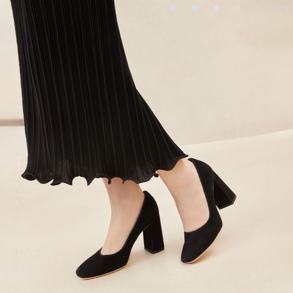 LOEFFLER RANDALL
Rue suede pumps black women size 10
